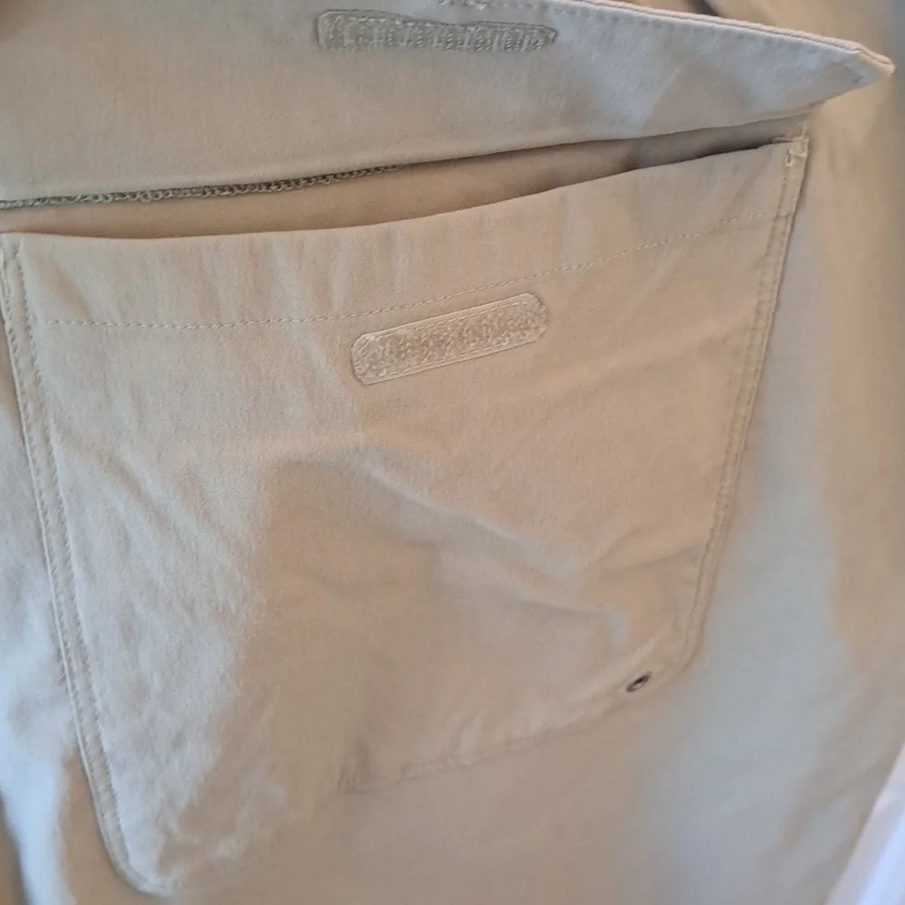 NWOT The North Face Mens Performance‎ Athletic/Hiking/Gym Sage 6.5